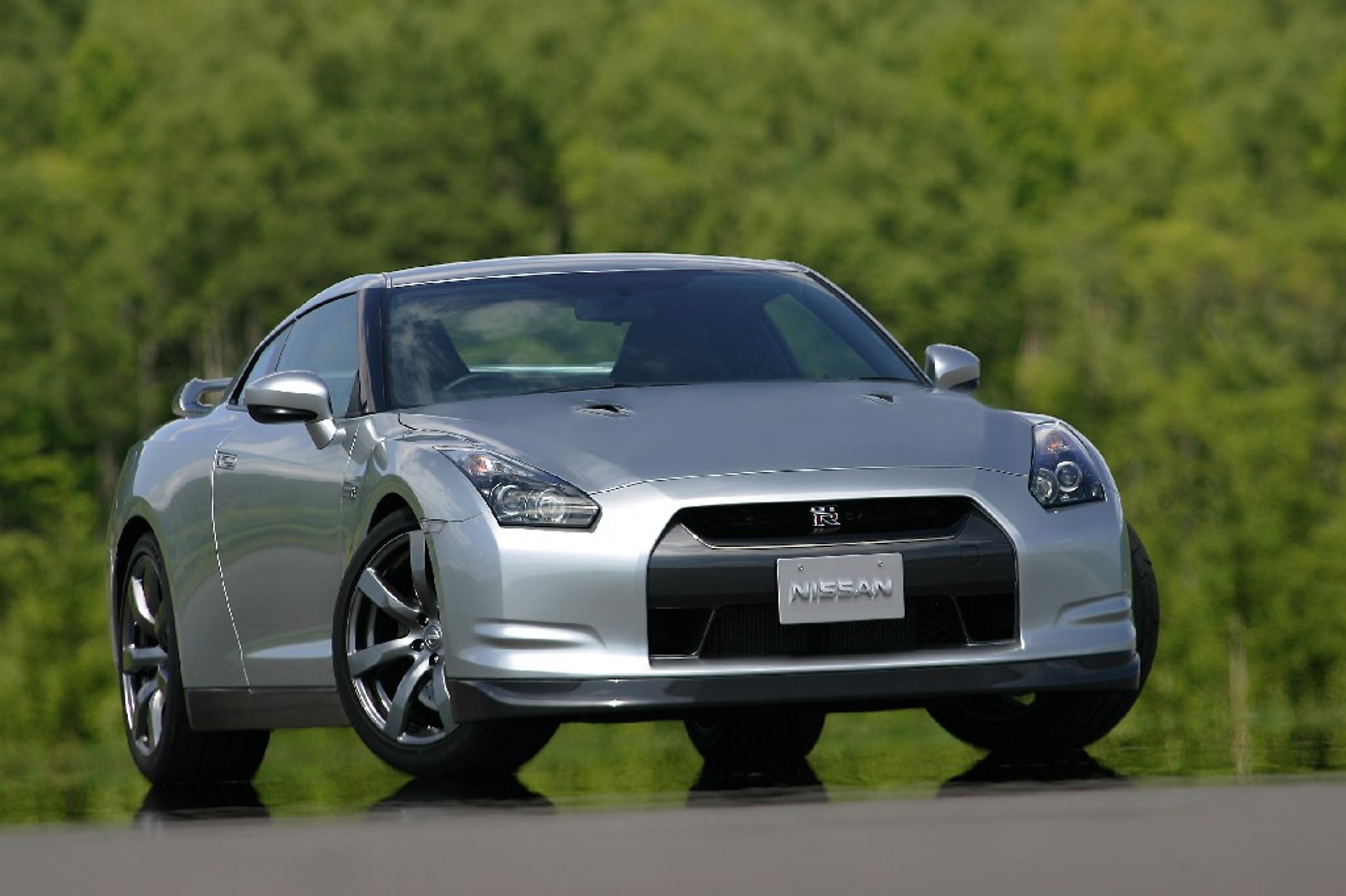 Nissan GT-R