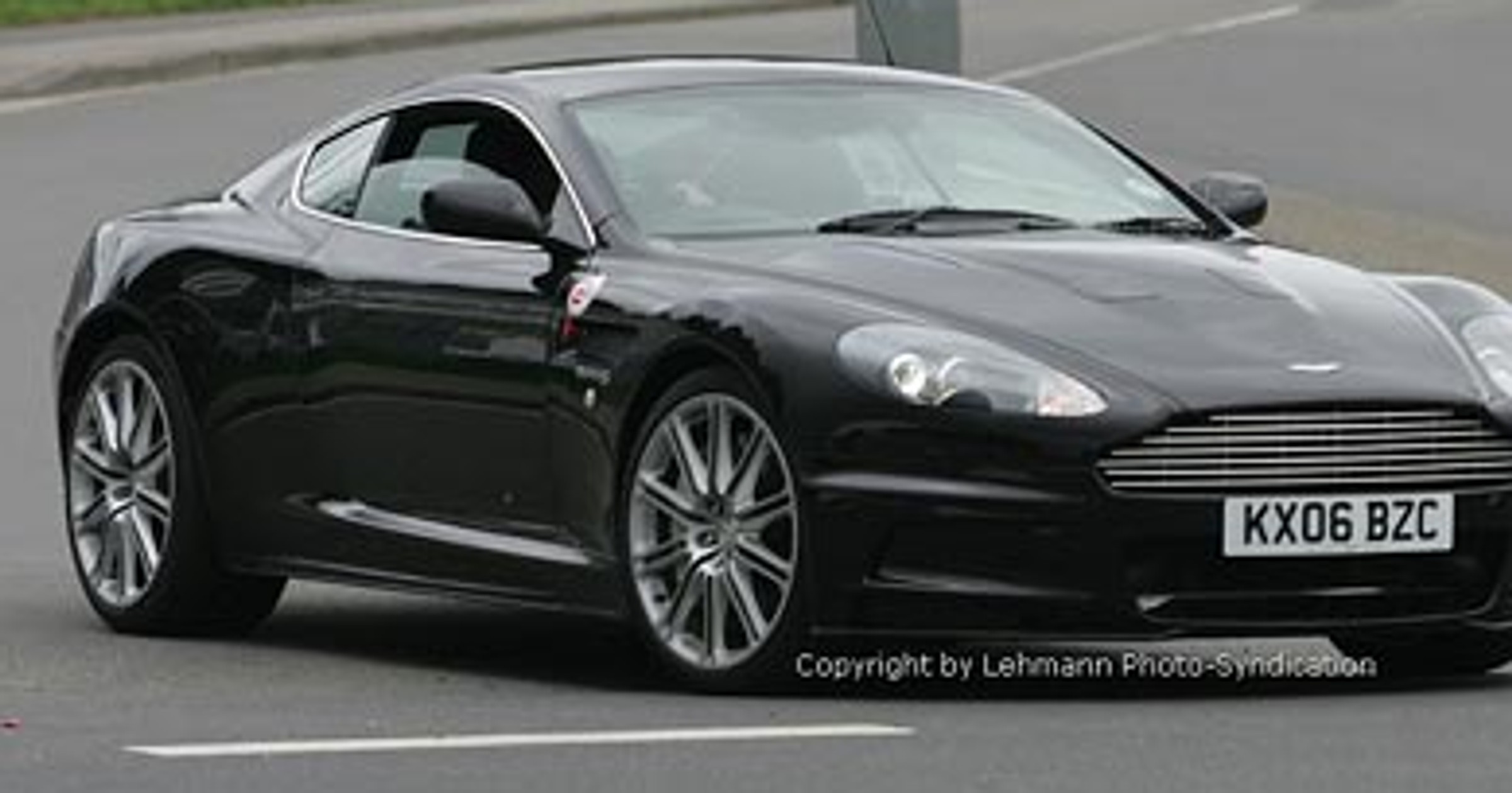 Zdjęcia szpiegowskie: Aston Martin DBRS9 na Nürburgring