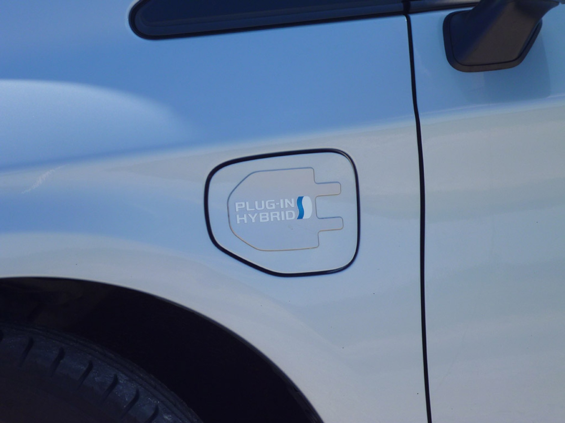 Mówisz hybryda, myślisz Prius