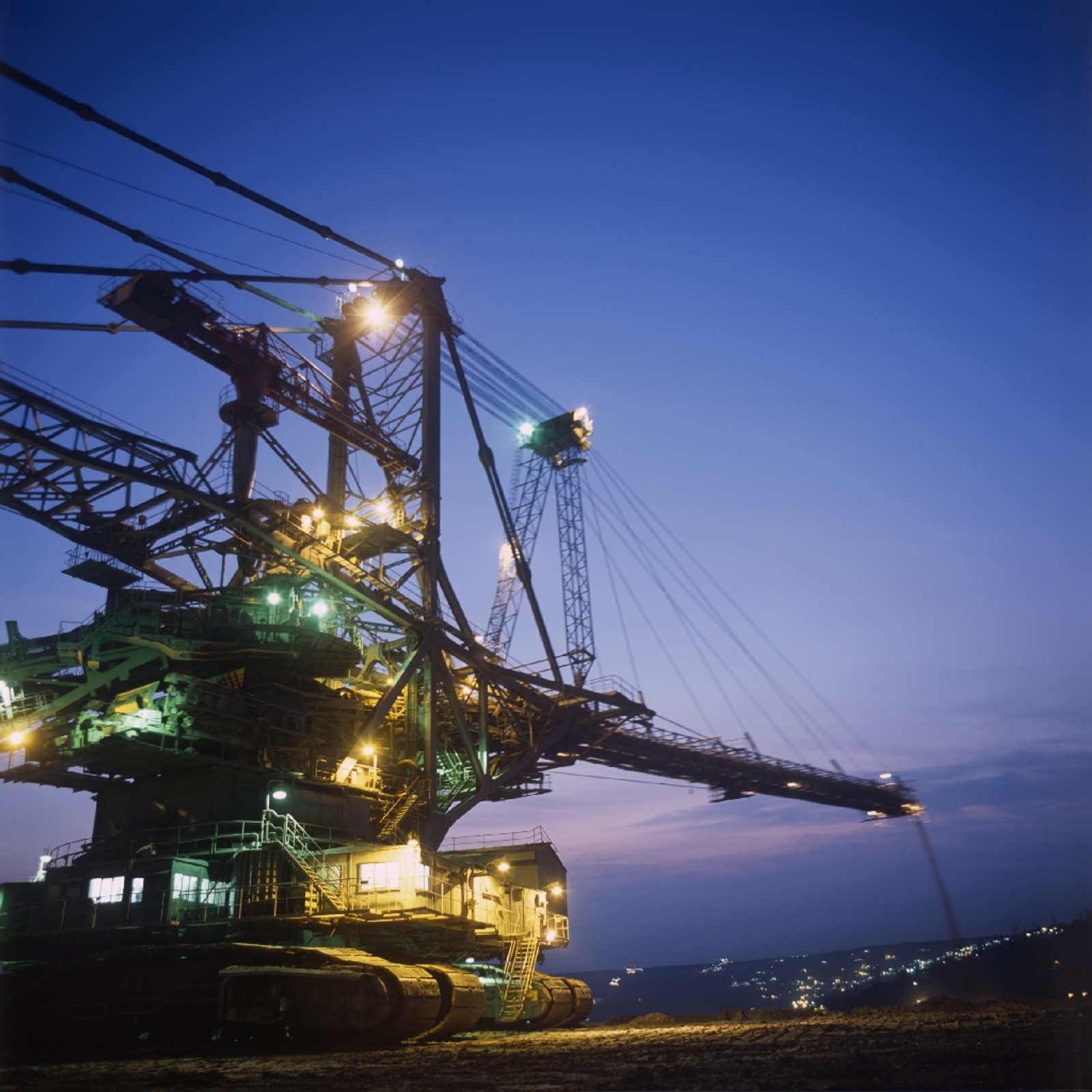 Ogromne maszyny do zadań specjalnych na polskich budowach