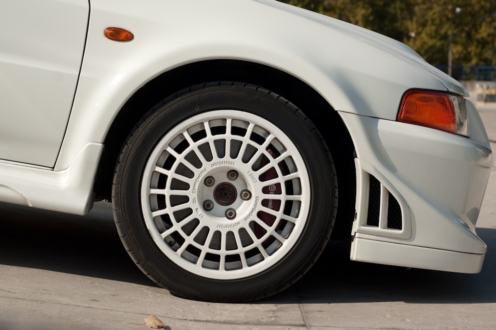 Mitsubishi Lancer Sportback vs Lancer EVO VI