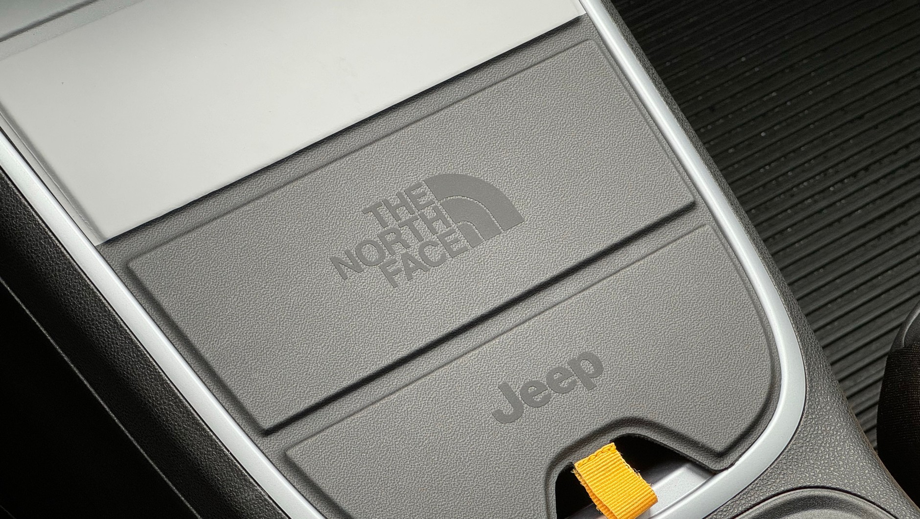 Jeep Avenger 4xe w wersji The North Face Edition