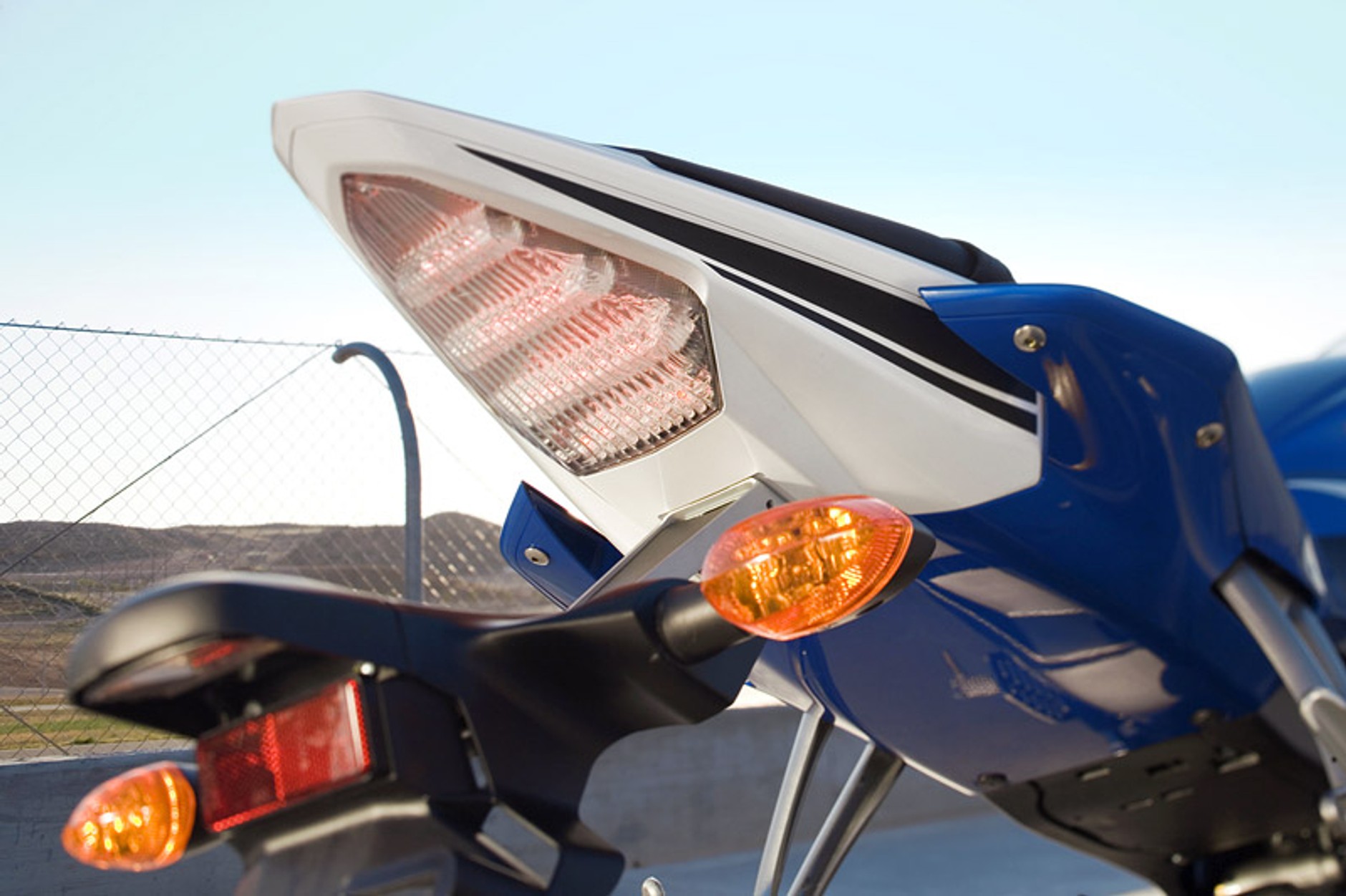 Yamaha YZF-R6 2008: pierwsze informacje i duża fotogaleria