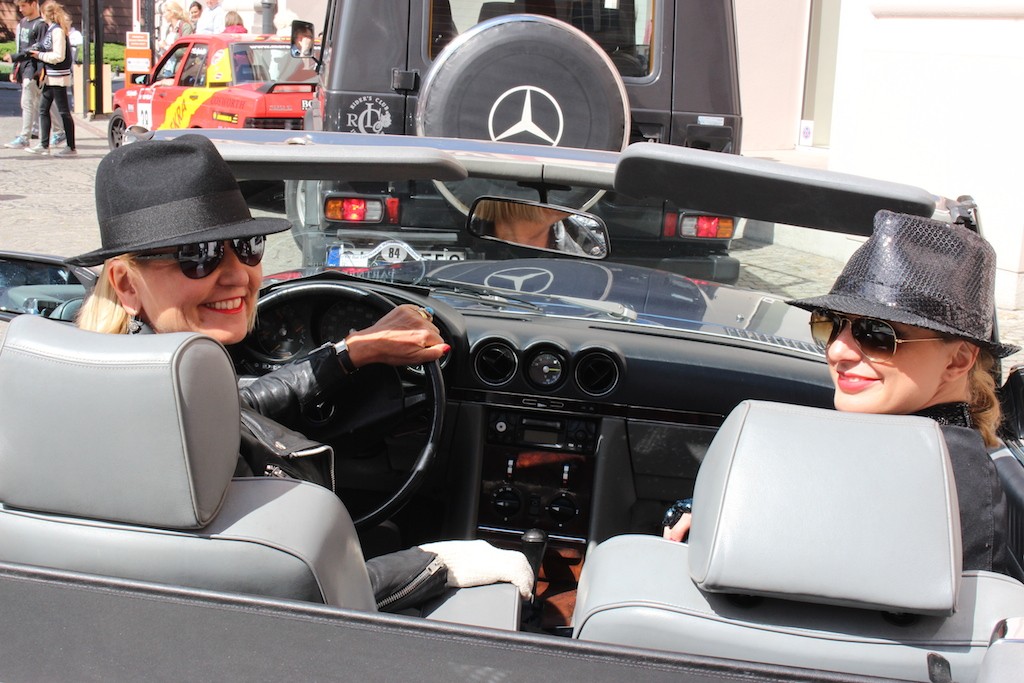 Mercedes 300 SL z 1987 r.