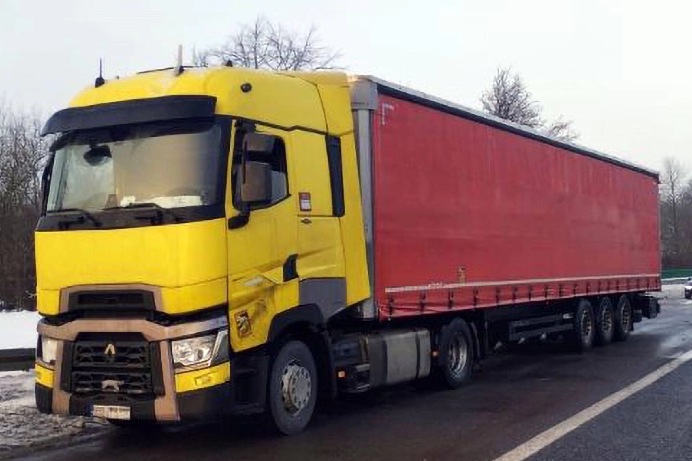 Takim tirem wjechał za znak B-5. Policjanci mieli nosa i kazali mu dmuchać. Będzie sąd