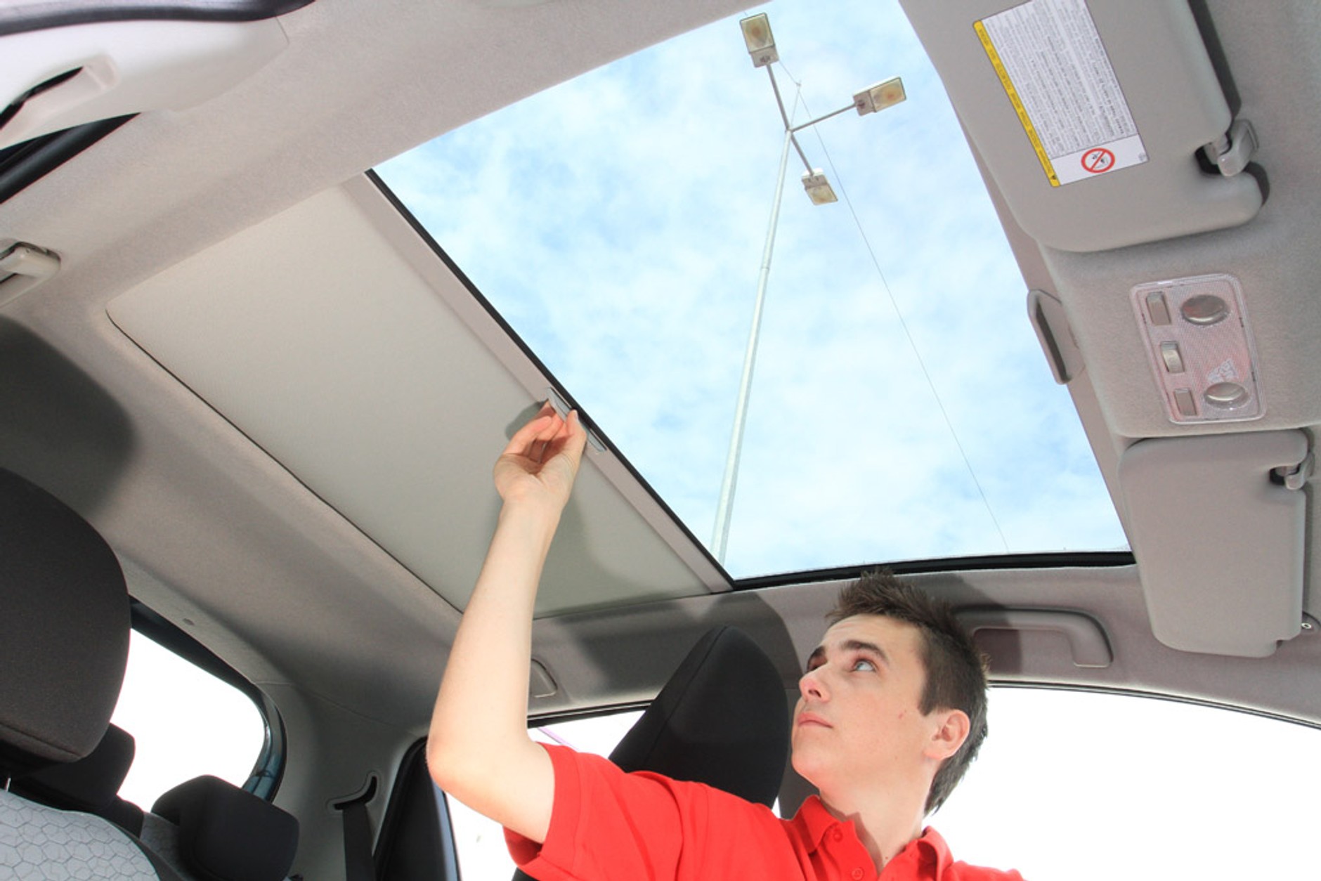 Test nowej Toyoty Yaris, radzimy którą wersję wybrać automat czy manual?