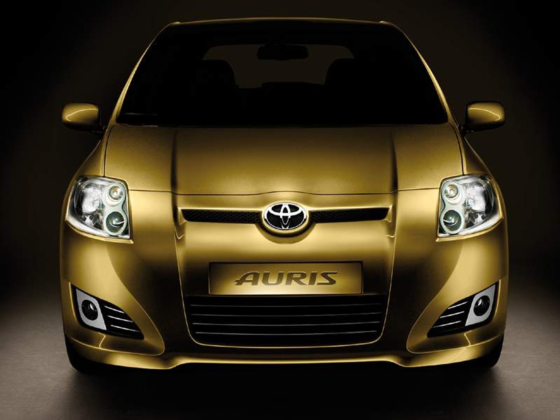 Paryż na żywo: Toyota Auris space