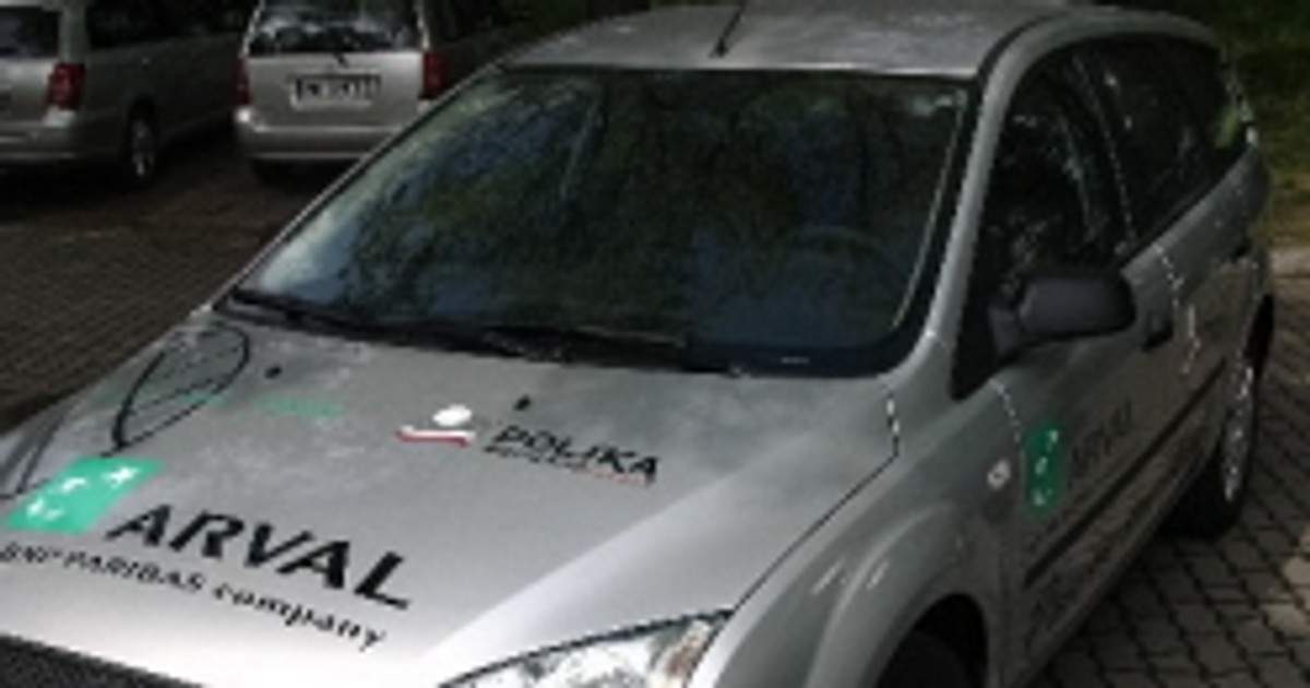 Arval Polska na wybiegu Escada: bądź na czasie, ale pomagaj innym!