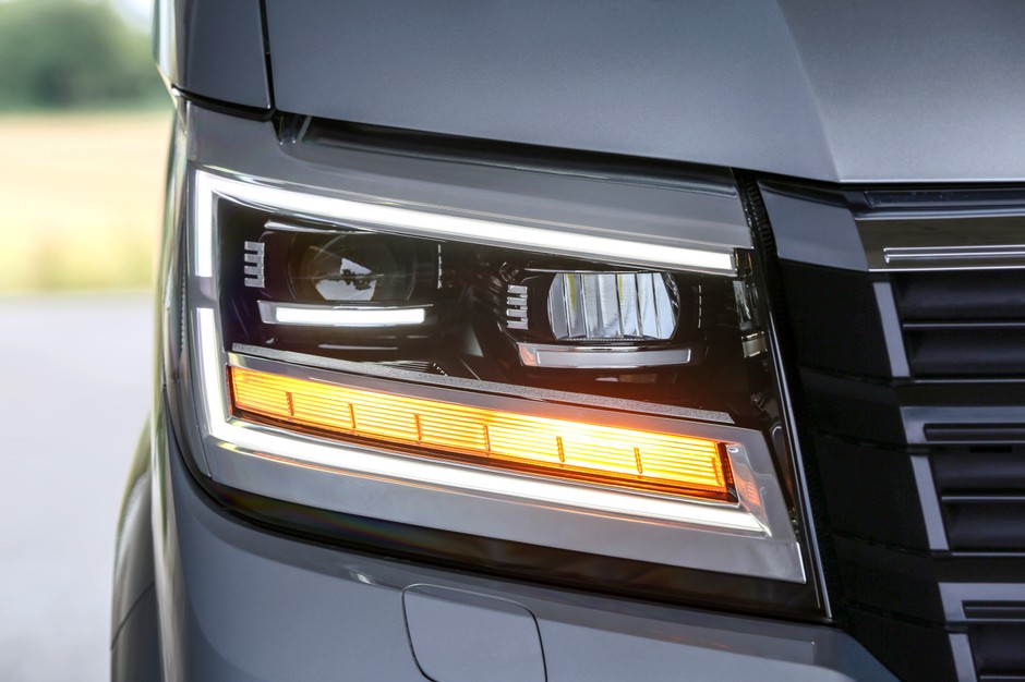Nowy Volkswagen Crafter. Dostawczak naszpikowany elektroniką.