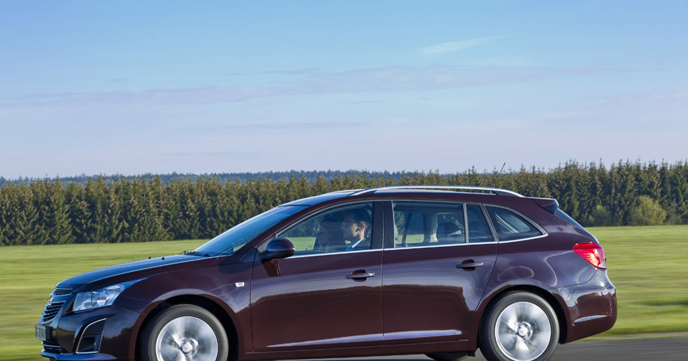 Chevrolet Cruze Kombi: rodzinny kompakt