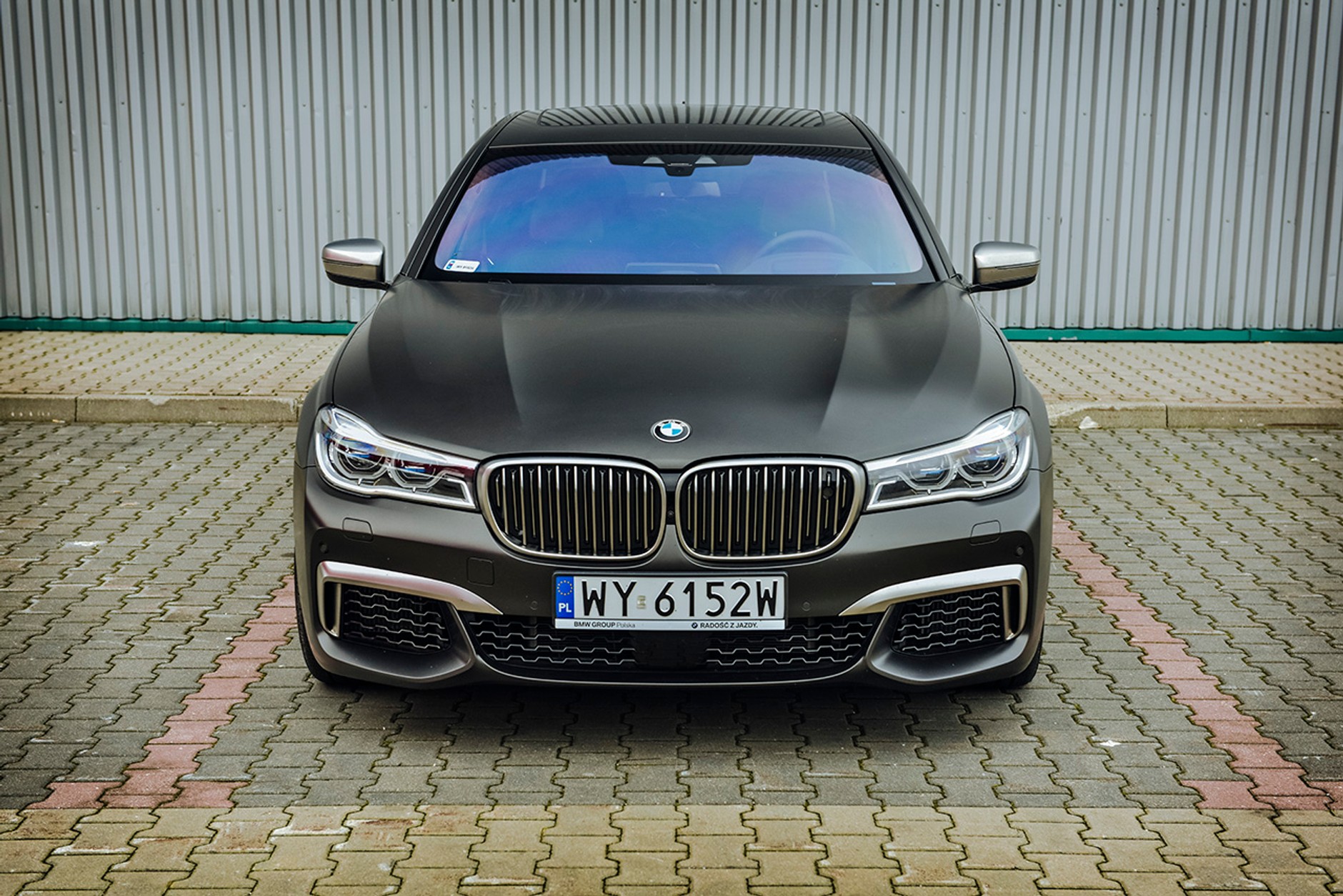 BMW M760Li