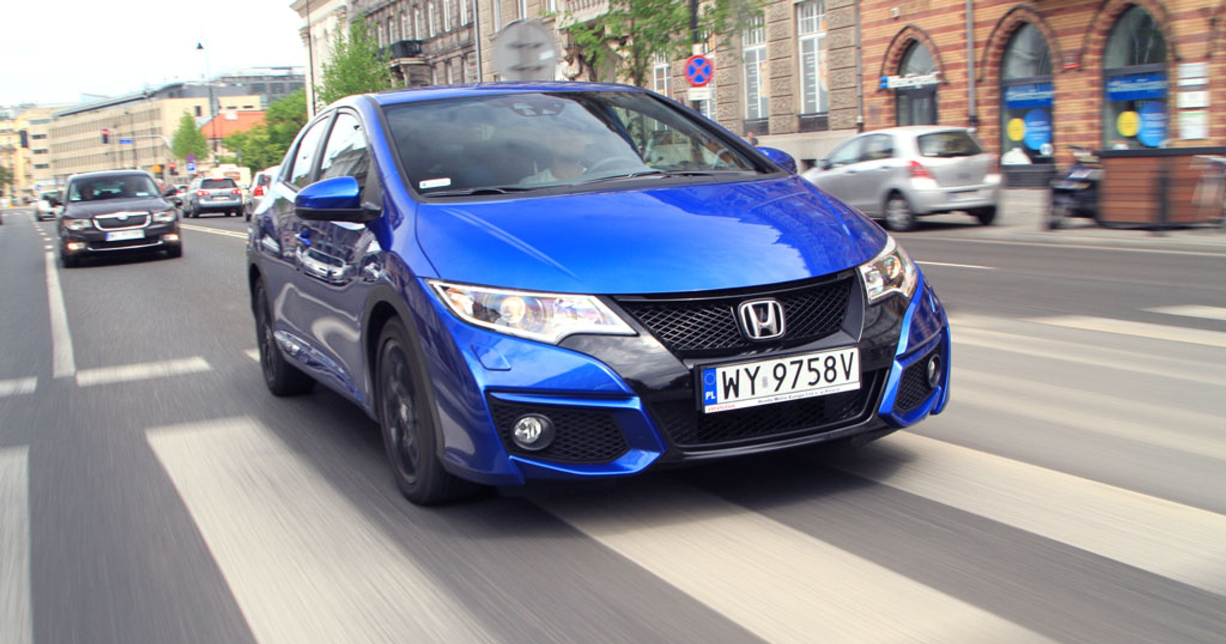 Honda Civic Sport 1.8 i-VTEC - kompakt w bojowej stylistyce