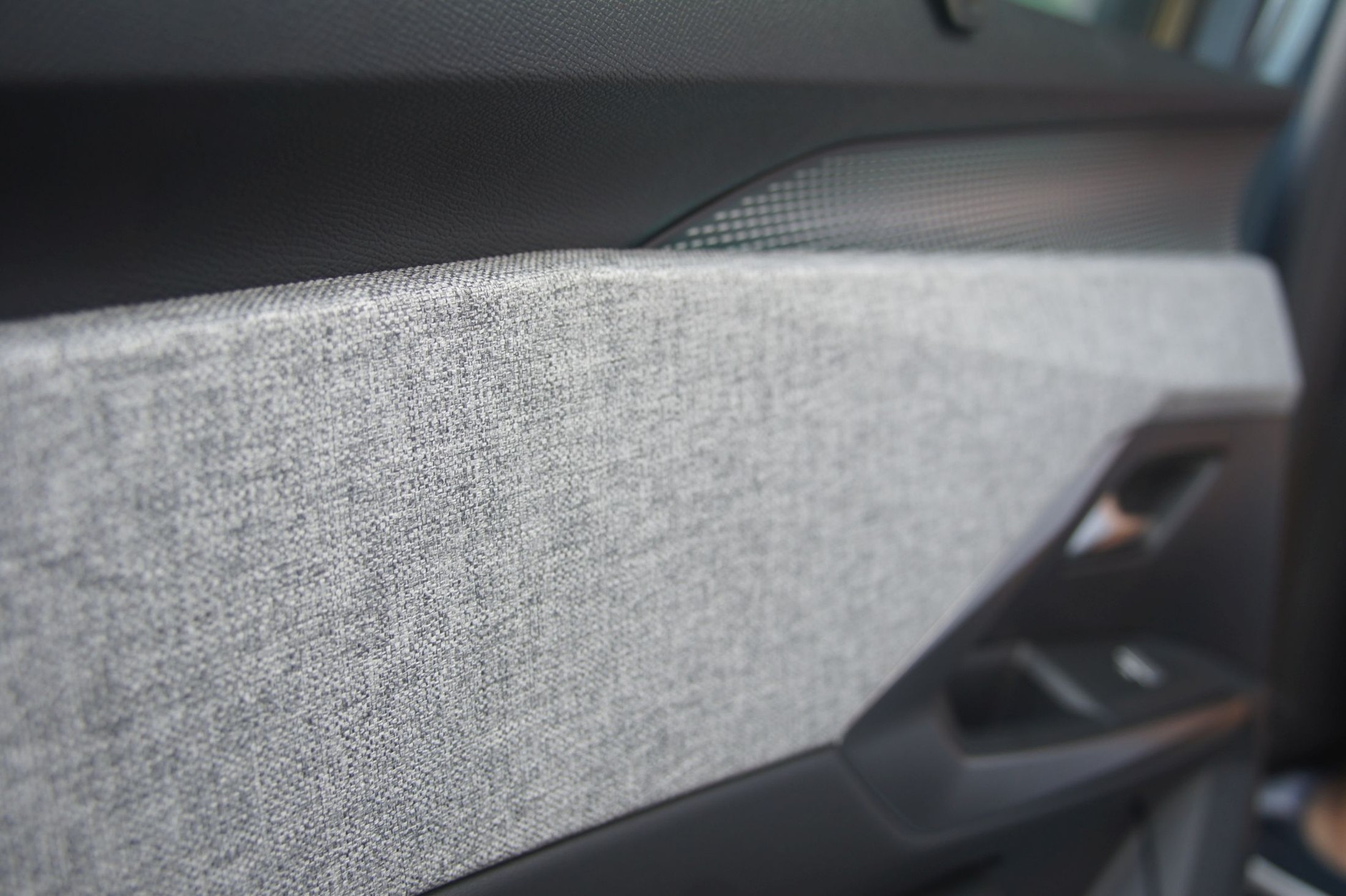 Peugeot E-5008 w pierwszym teście