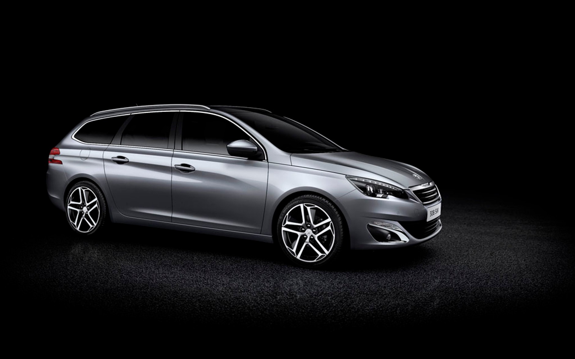 Nowy Peugeot 308 SW: kompaktowe kombi z ogromnym bagażnikiem