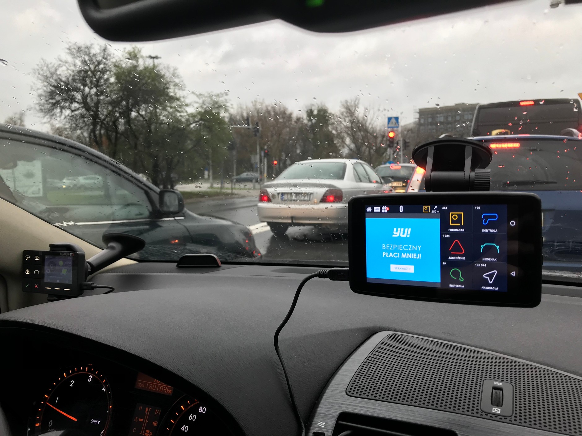 3 w 1: AutoMapa, Yanosik i rejestrator