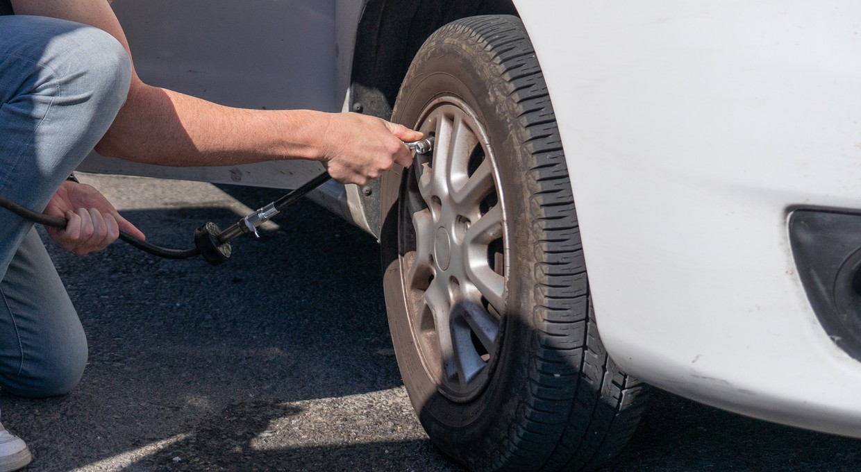 Kierowcy nagminnie robią to ze swoimi oponami. Proszą się o kłopoty