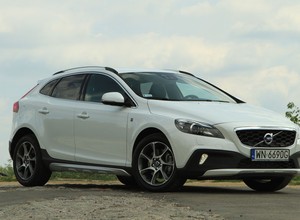Volvo V40 Cross Country T3 - wysoka jakość w każdym detalu