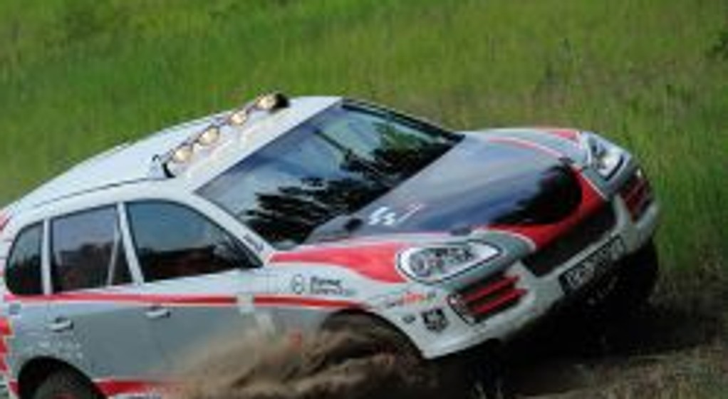 Porsche Cayenne STT Racing: Komornicki i Marton - testy nowego samochodu (fotogaleria)
