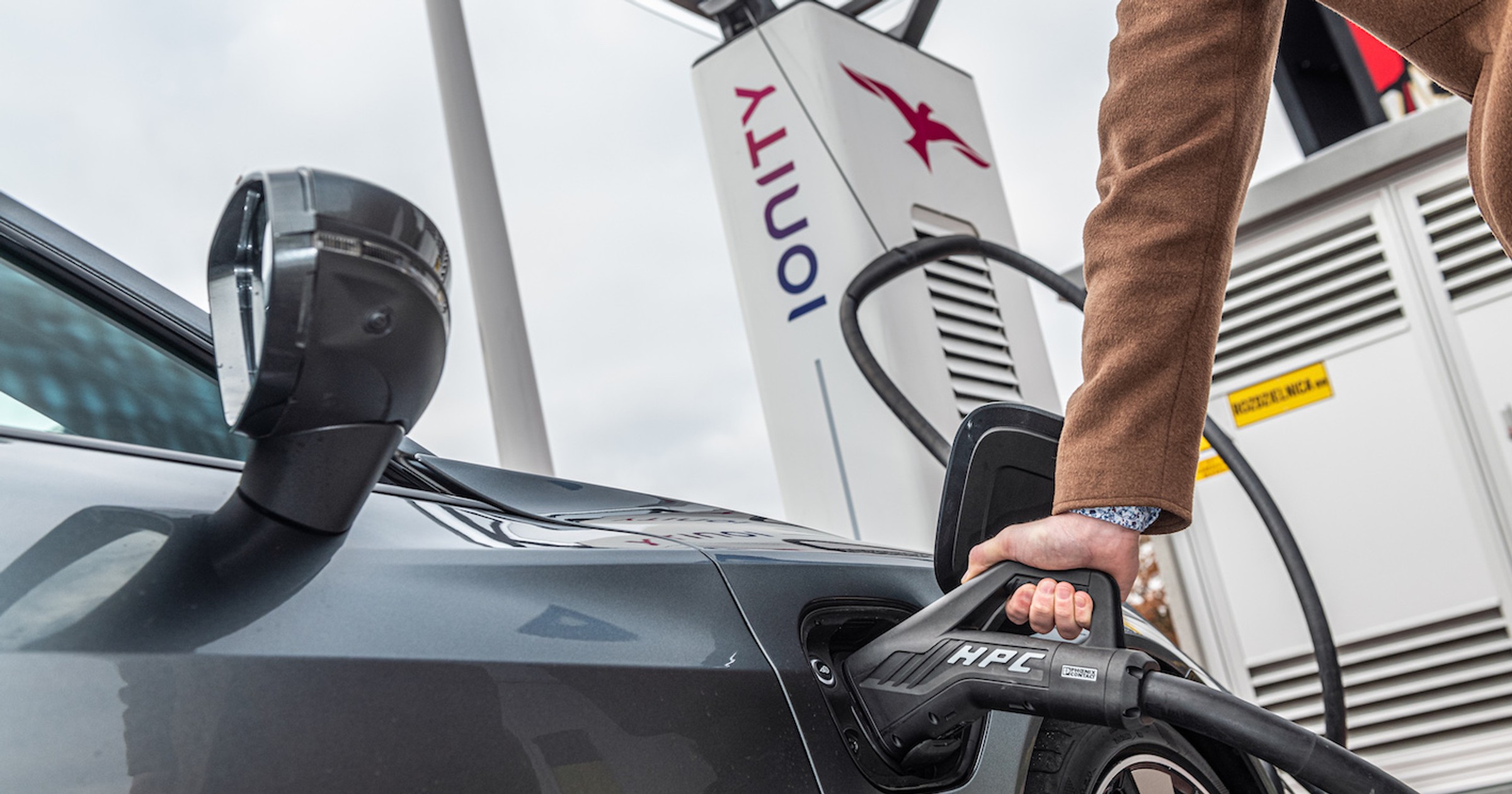 Ładowanie Audi e-tron GT na stacji Ionity