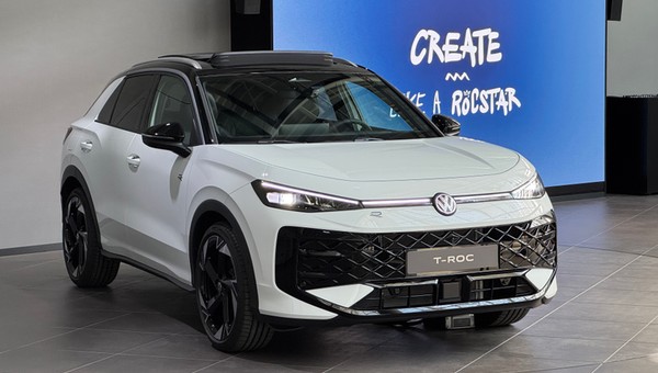 Nowy Volkswagen T-Roc ma już polskie ceny. Od 130 tys. 390 zł za miękką hybrydę