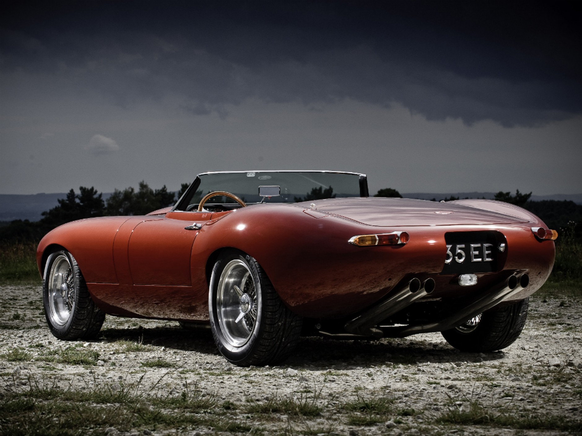 Jaguar E-Type Speedster - Nowoczesna legenda