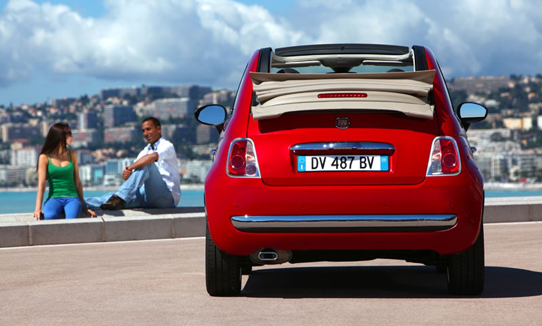 Fiata 500 w USA będą sprzedawali dilerzy Chryslera, produkcja w Meksyku