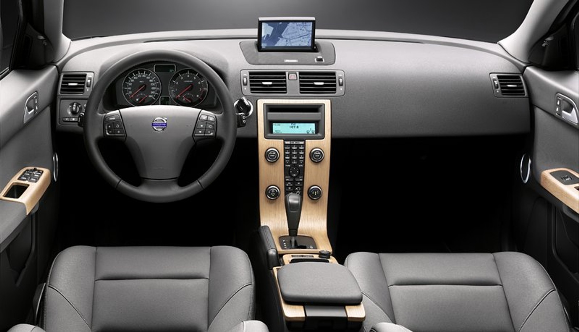 Odmłodzone Volvo S40 i V50 na starcie (WIDEO)