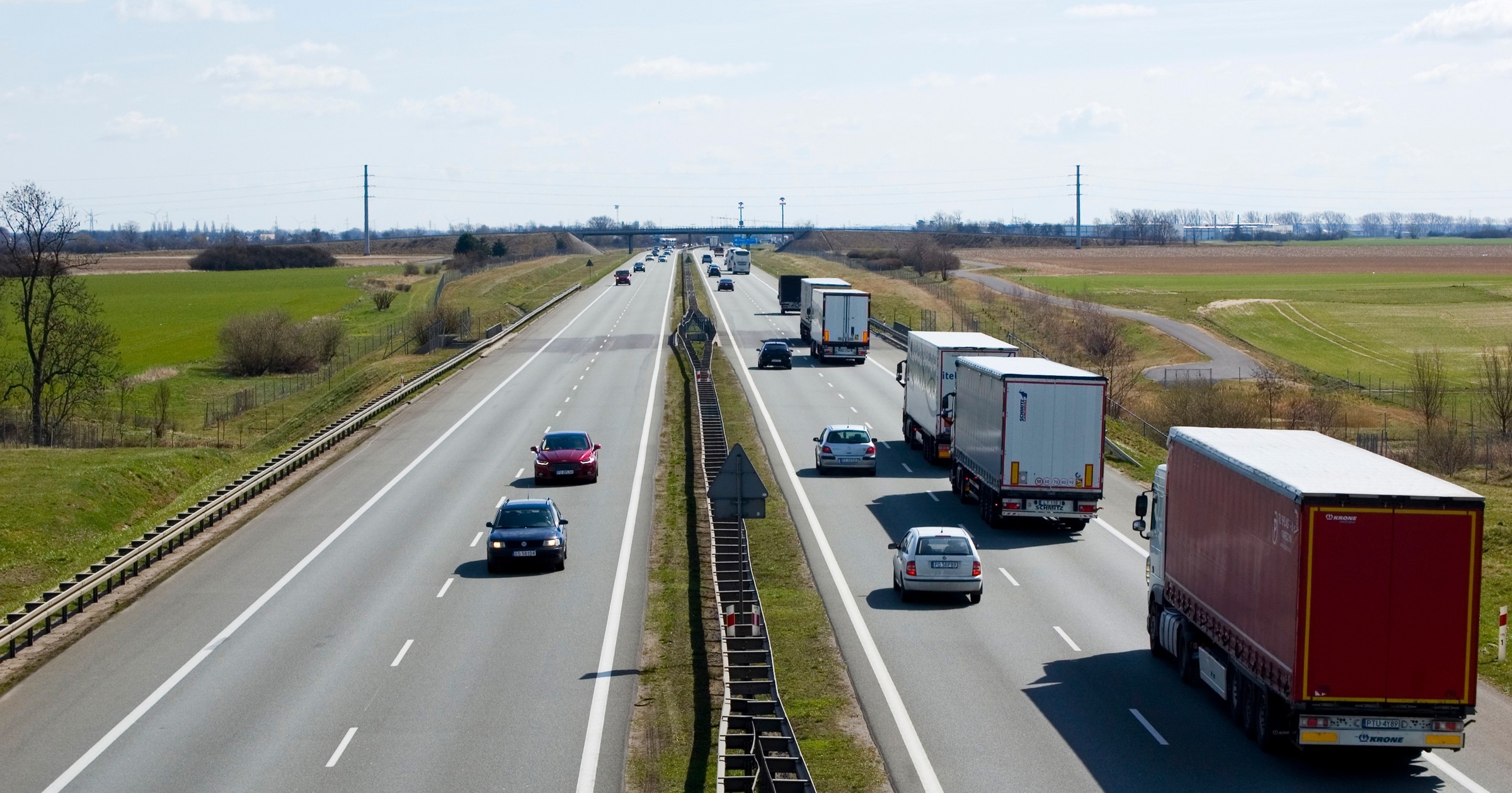 Polskie autostrady i drogi ekspresowe są dobrej jakości, tylko my musimy się nauczyć na nich jeździć