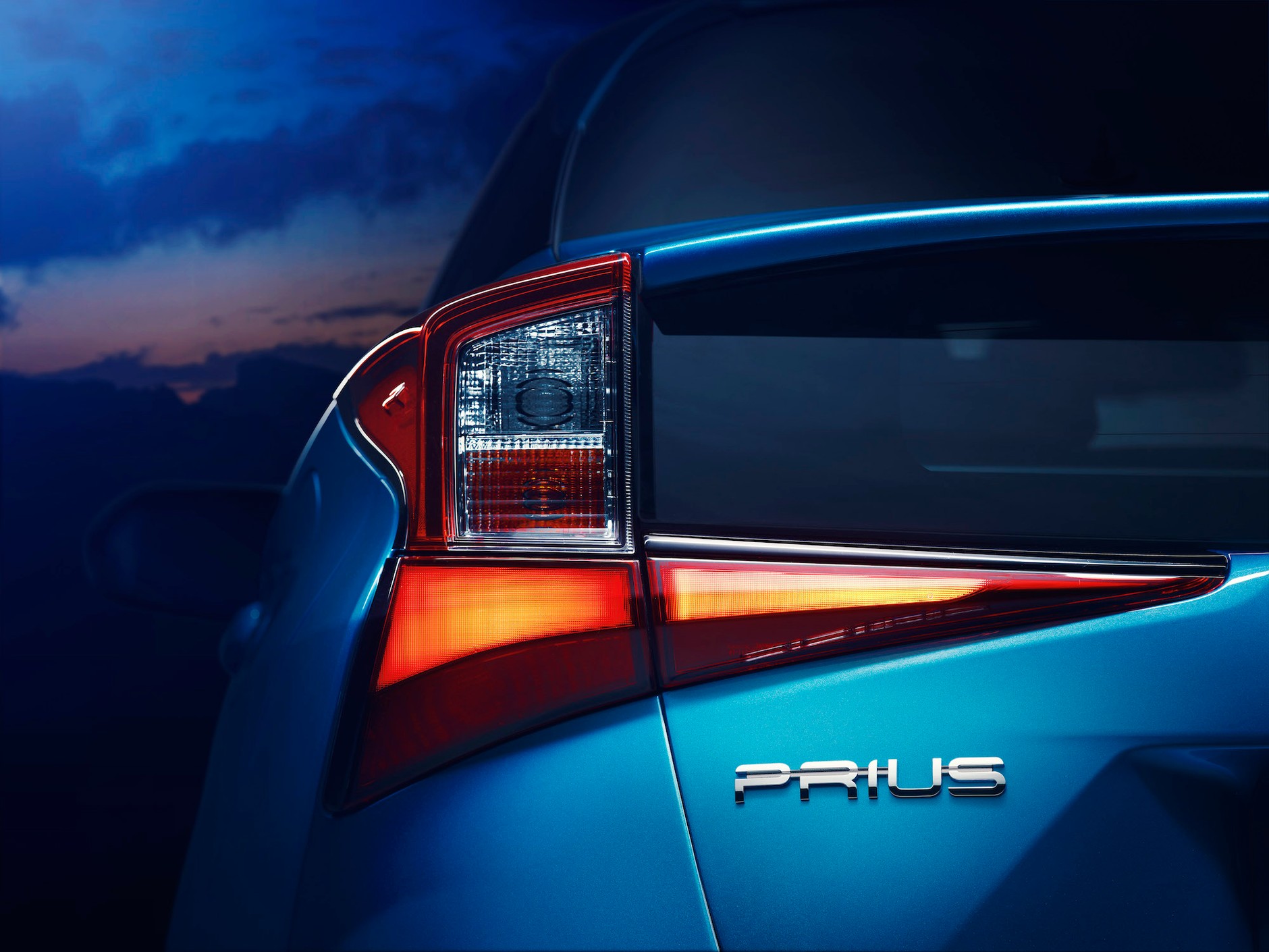 Toyota Prius AWD-i Hybrid