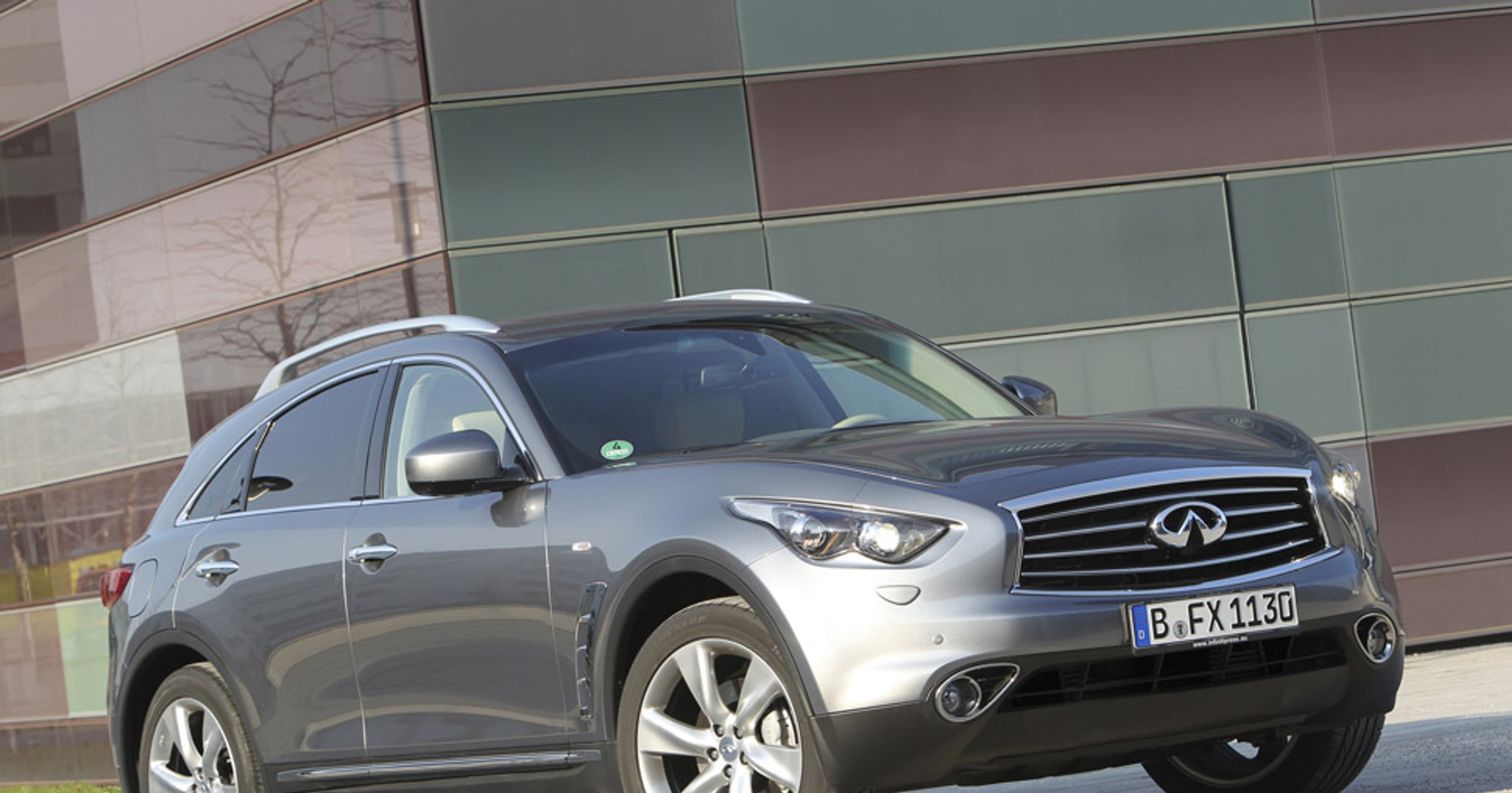 Infiniti FX 30d: zastrzyk świeżości