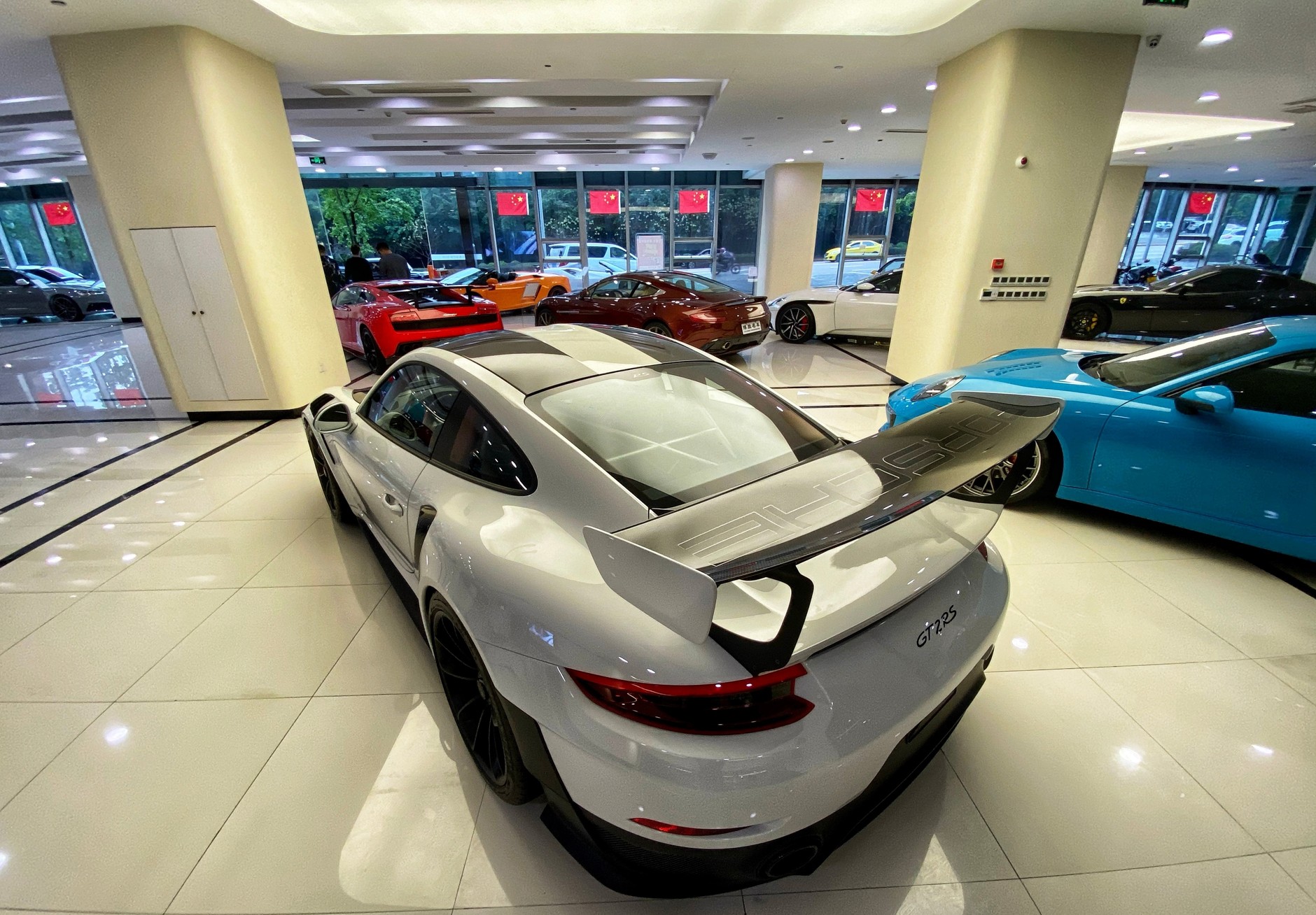 Salon Porsche w Szanghaju