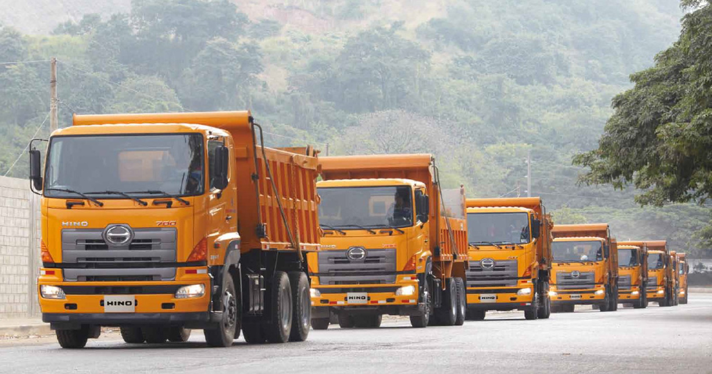 Hino Seria 700