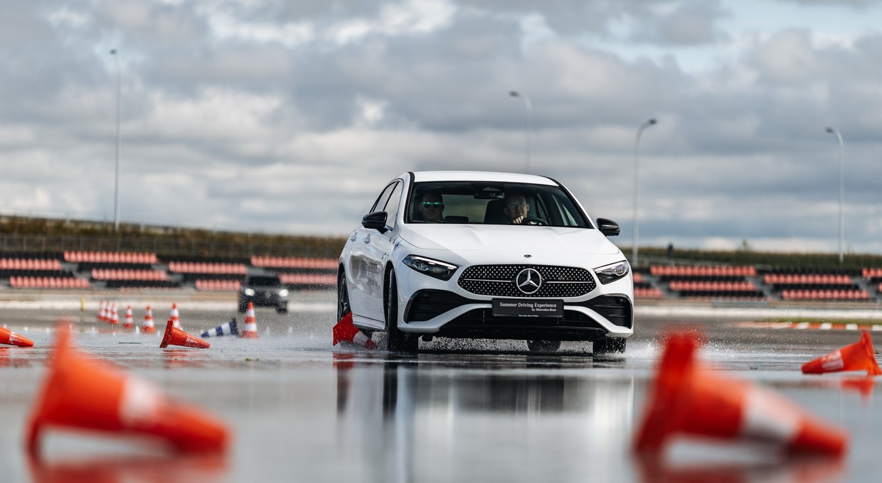 Mercedes pozwala wpaść w poślizg, ale tylko na specjalnych szkoleniach. Każdy może z nich skorzystać