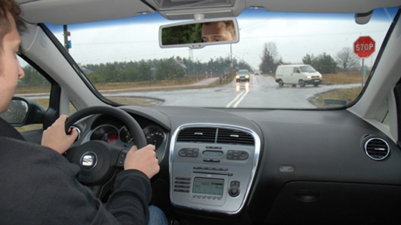 Znak STOP - Czyja to wina?