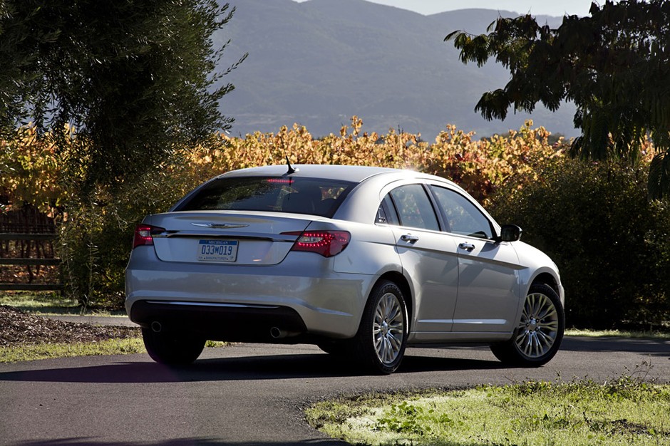 Chrysler 200: Nowe wcielenie Sebringa