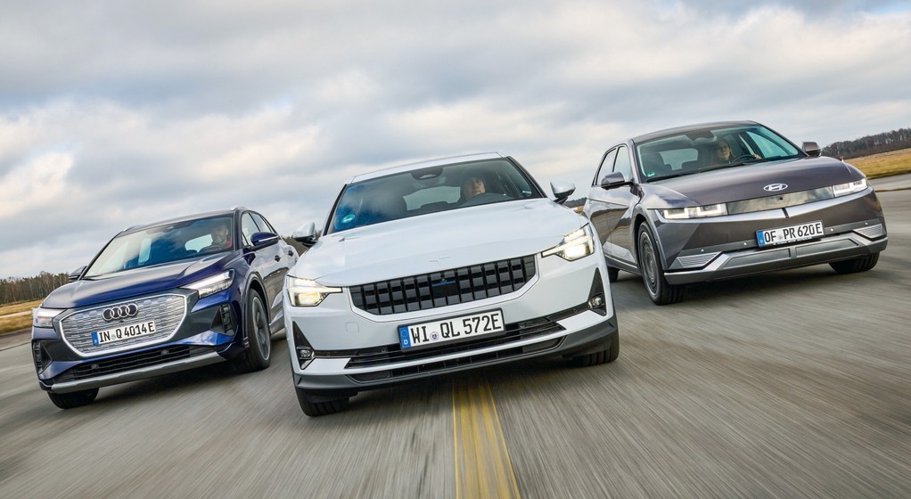 Audi Q4 e-tron, Hyundai Ioniq 5 i Polestar 2 - porównanie