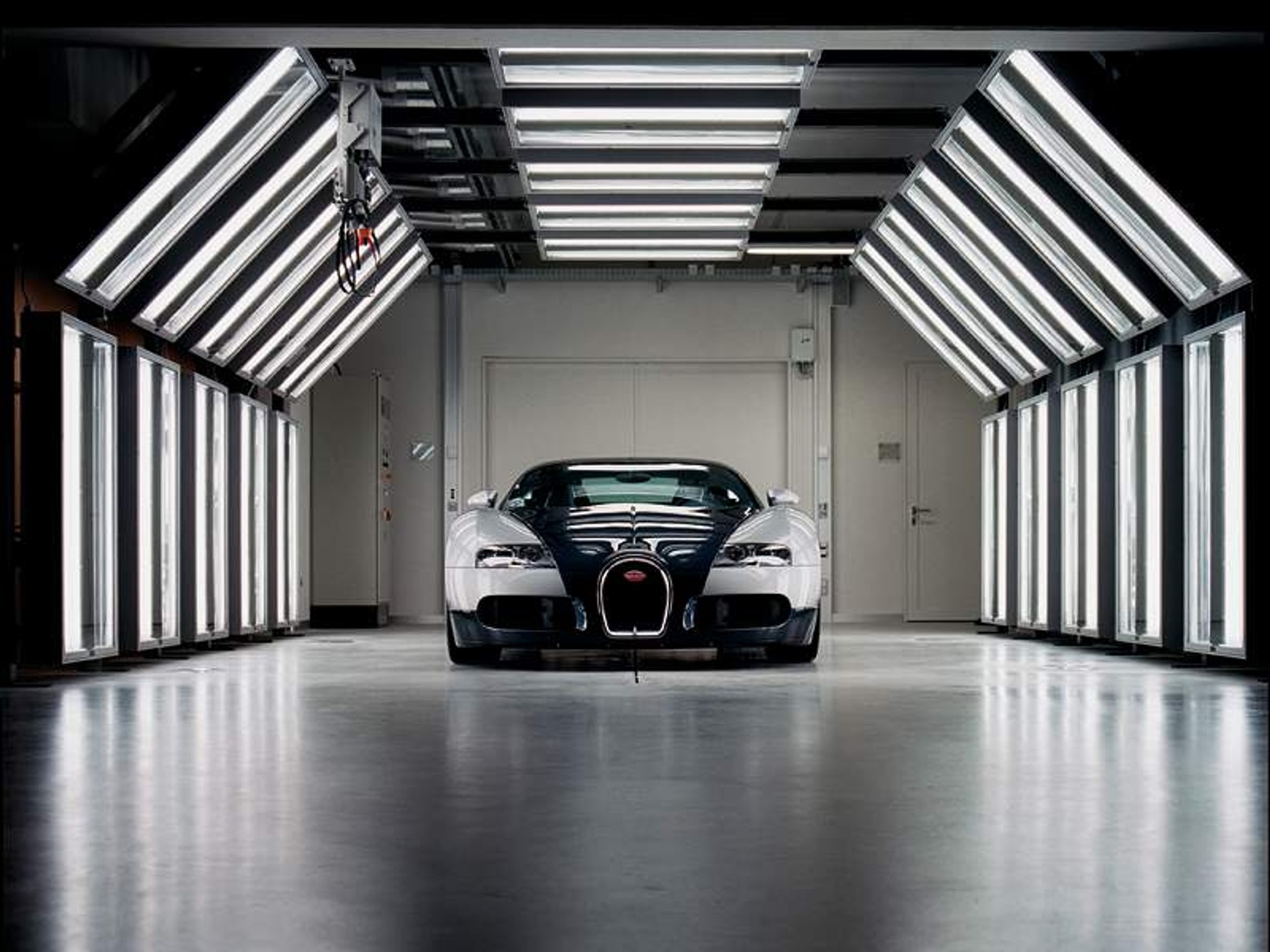 Bugatti wyprodukuje więcej egzemplarzy modelu Veyron (fot. + tapety)