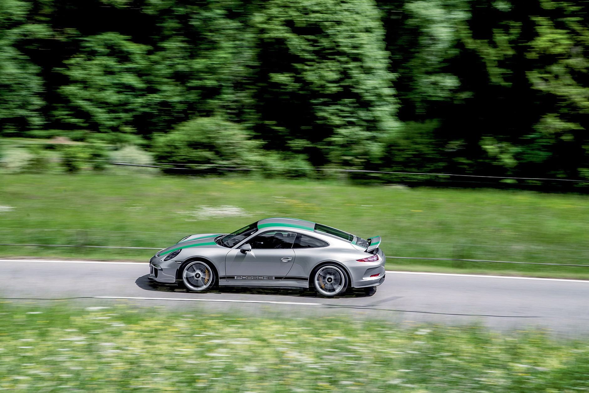 Porsche 911 R – mniej znaczy więcej | TEST