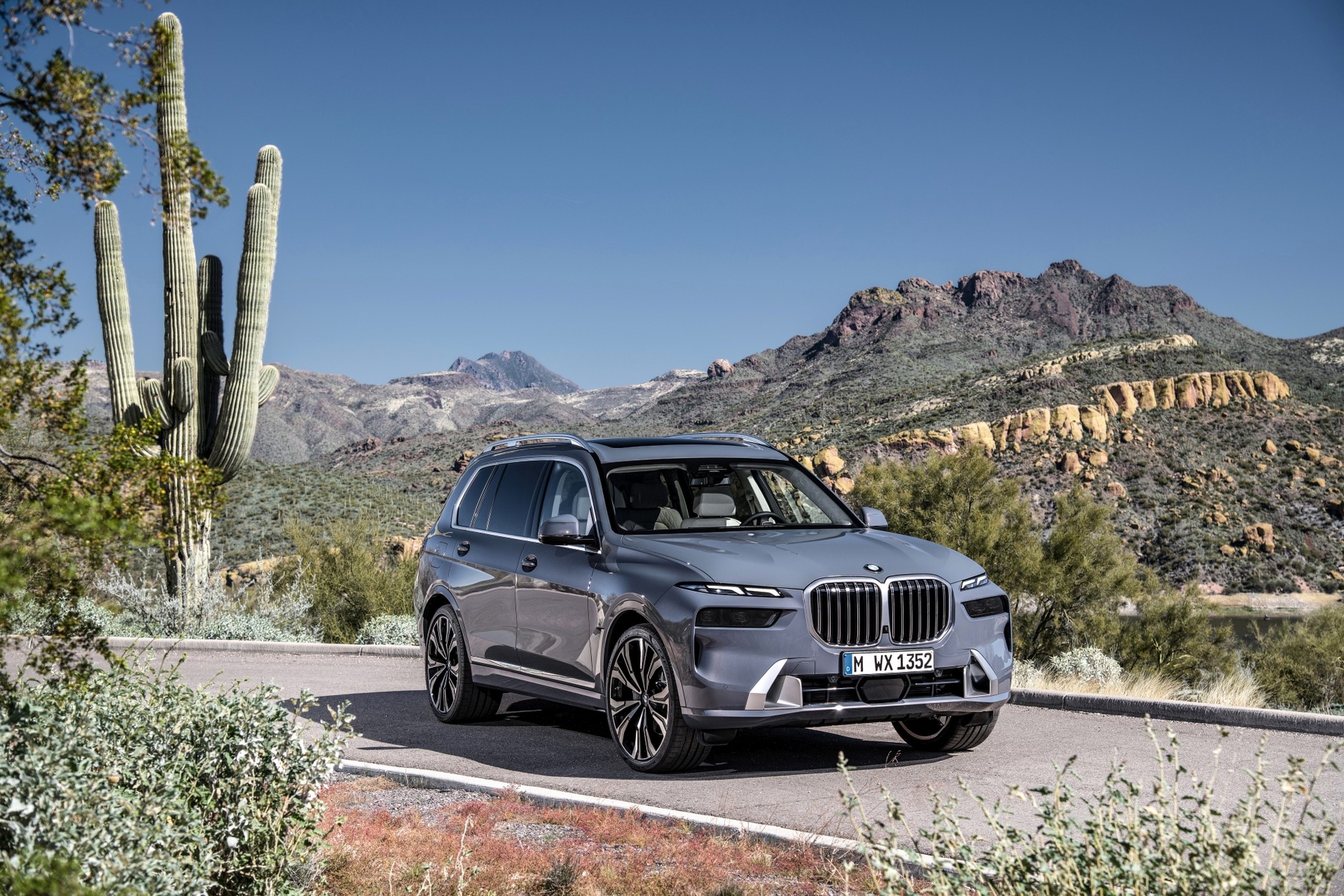 BMW X7 2022. Lifting