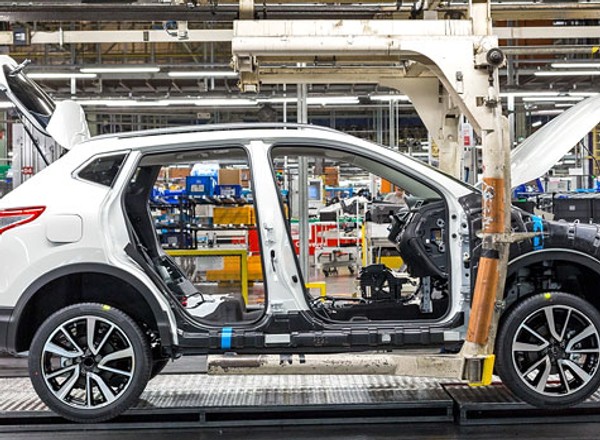 Nissan zwiększa produkcję w Sunderland