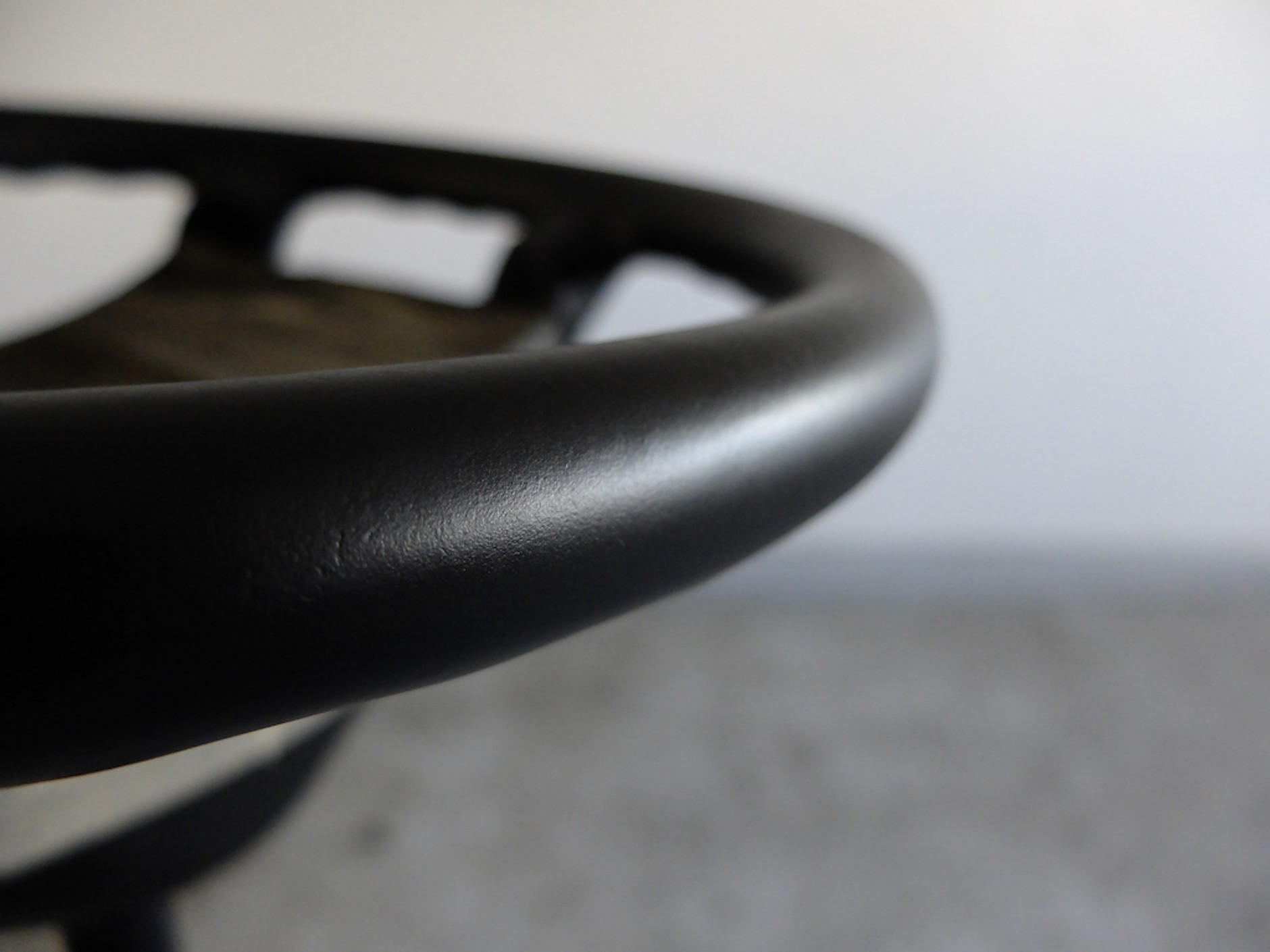 Odnawianie skórzanej kierownicy