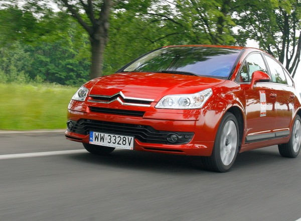 Używany Citroën C4 - nie jest mistrzem trwałości. Ale ma też sporo zalet