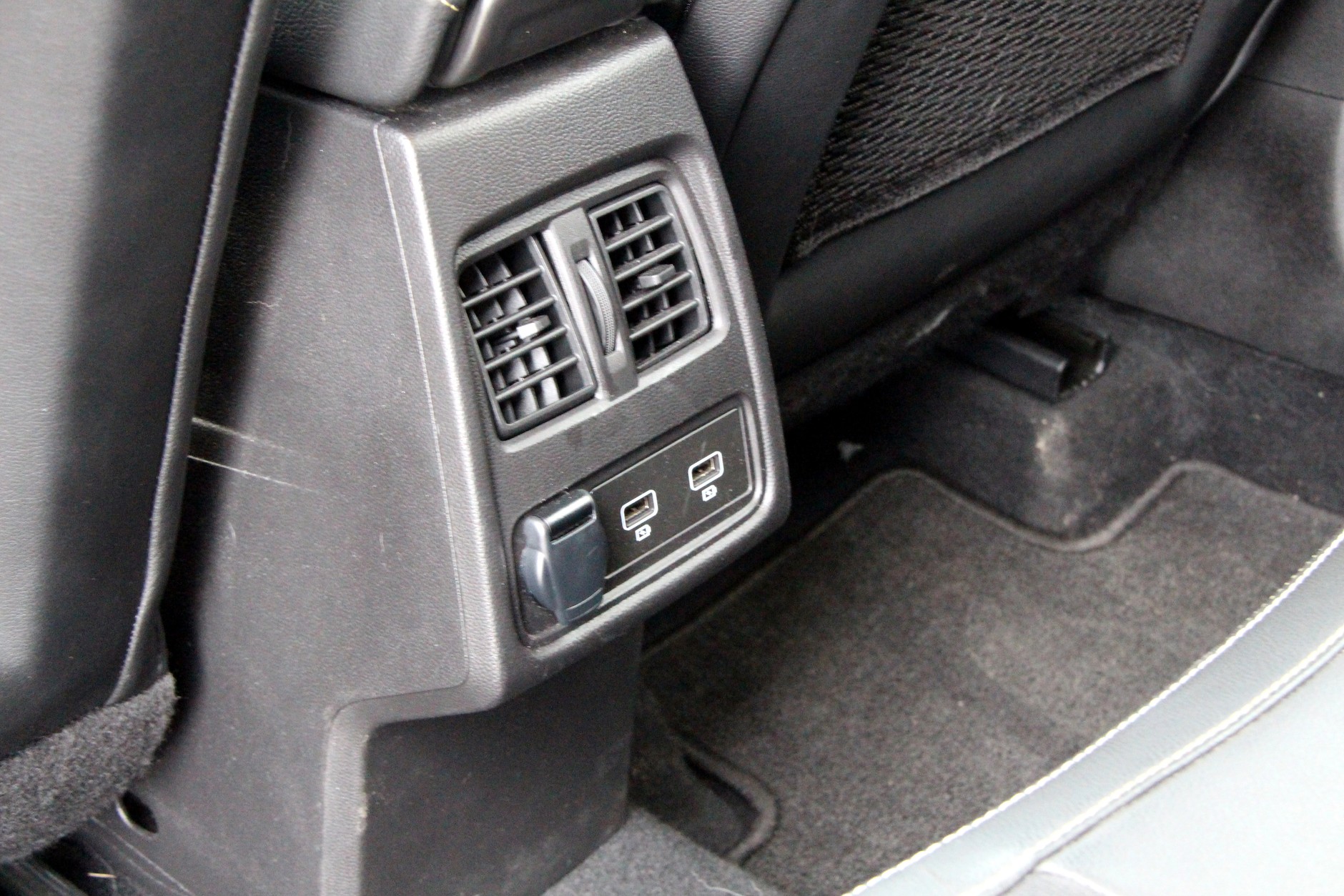 Renault Captur E-Tech full hybrid E-Tech engineered