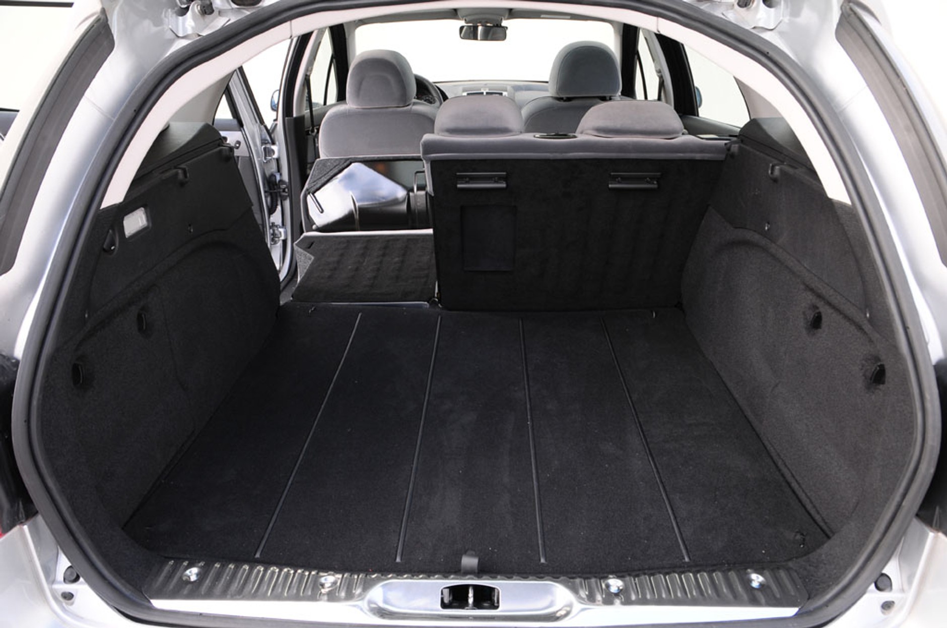 Peugeot 407 SW 2.0: Modne kombi z benzyniakiem