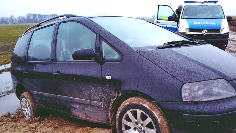 Najpierw ukradł paliwo, a potem poprosił poszkodowanych o pomoc