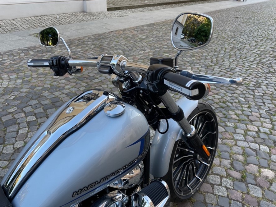 Harley-Davidson Breakout 117