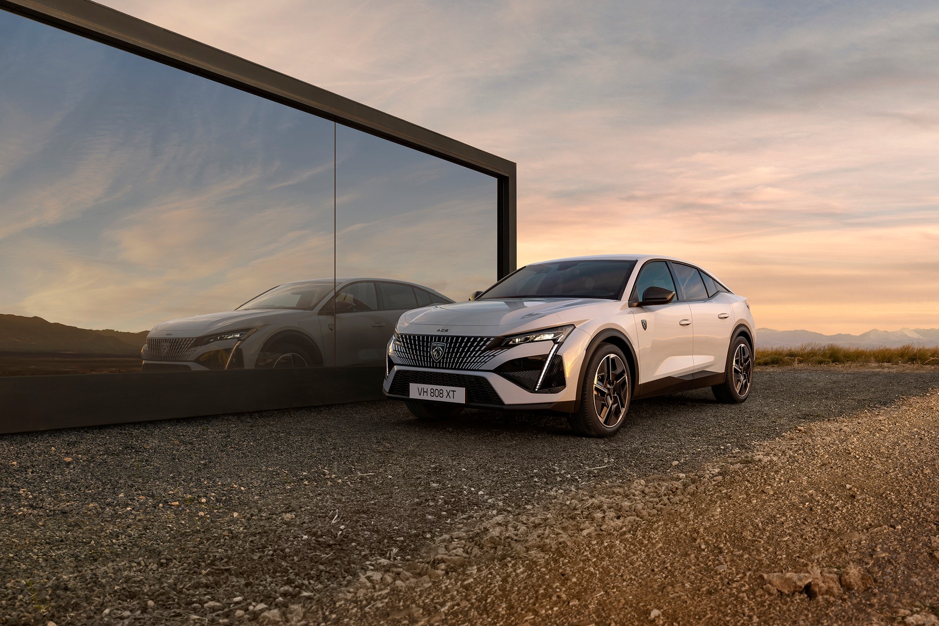 Peugeot E-408 (2024)