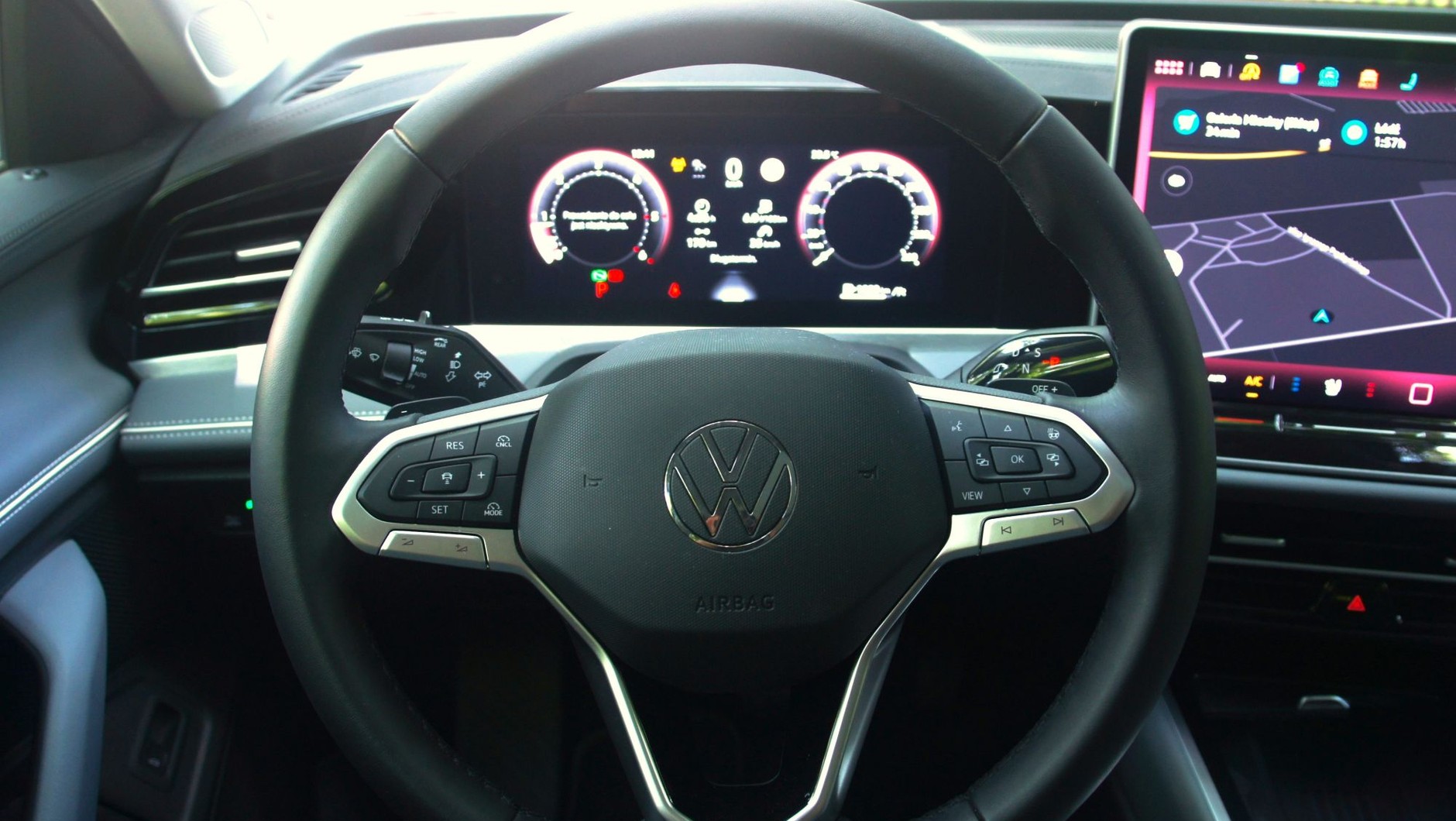 Volkswagen odszedł od kierownic z touchpadami. Wróciły przyciski!