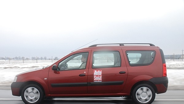 Szkoła Jazdy Renault ostrzega: Podczas odwilży jest mokro i niebezpiecznie