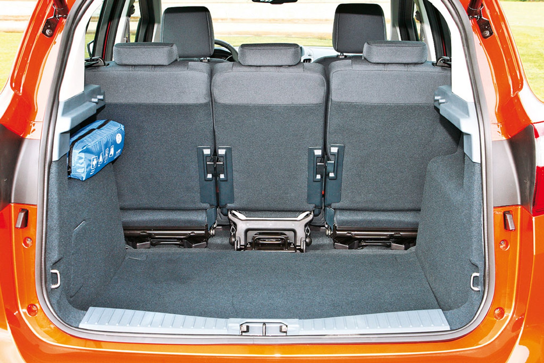 Ford C-Max i Grand C-Max: Podwójna stawka Forda